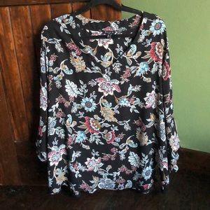 Floral flared sleeve top